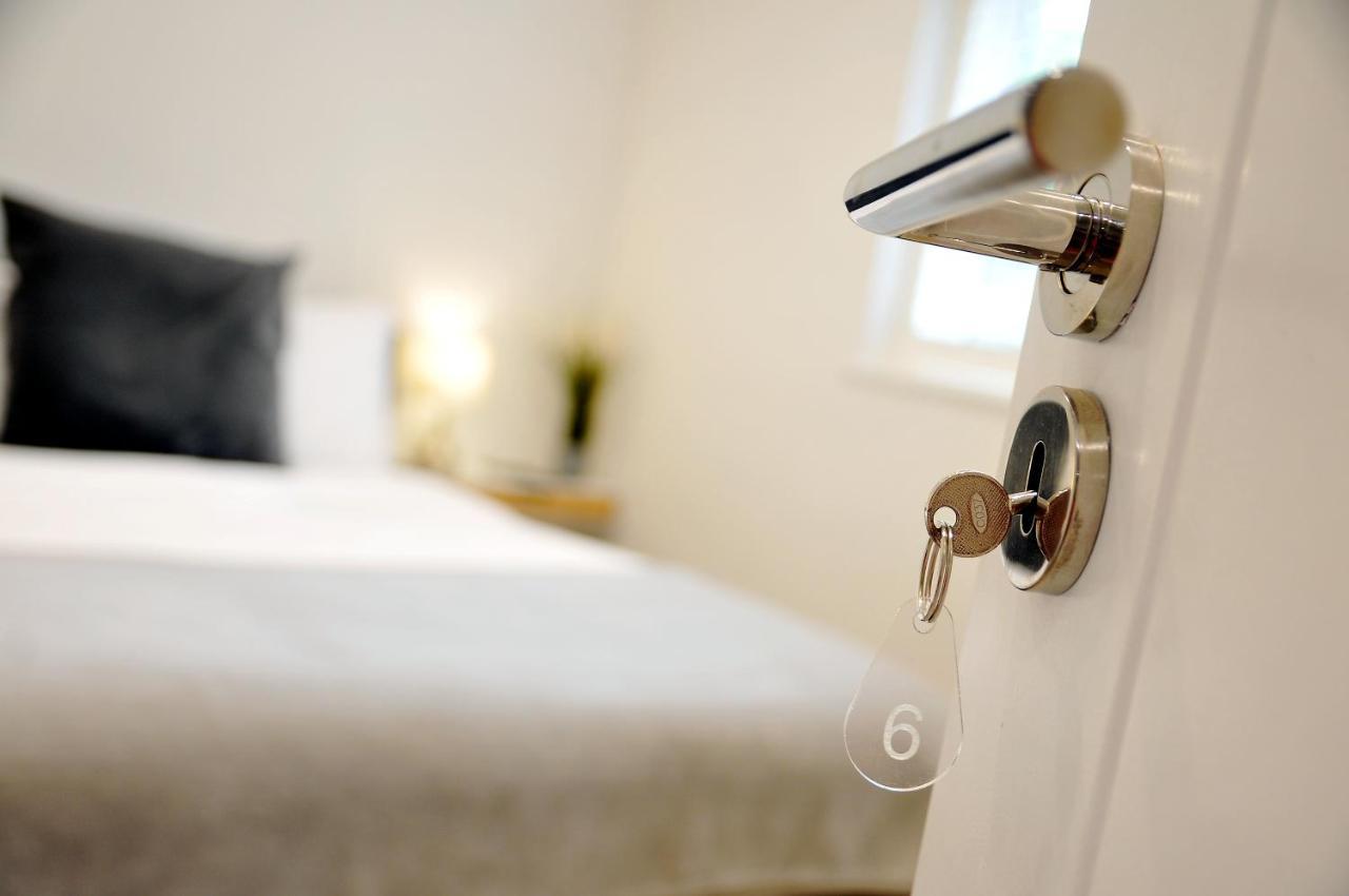 Apple Tree Place B&B Tadley Eksteriør bilde