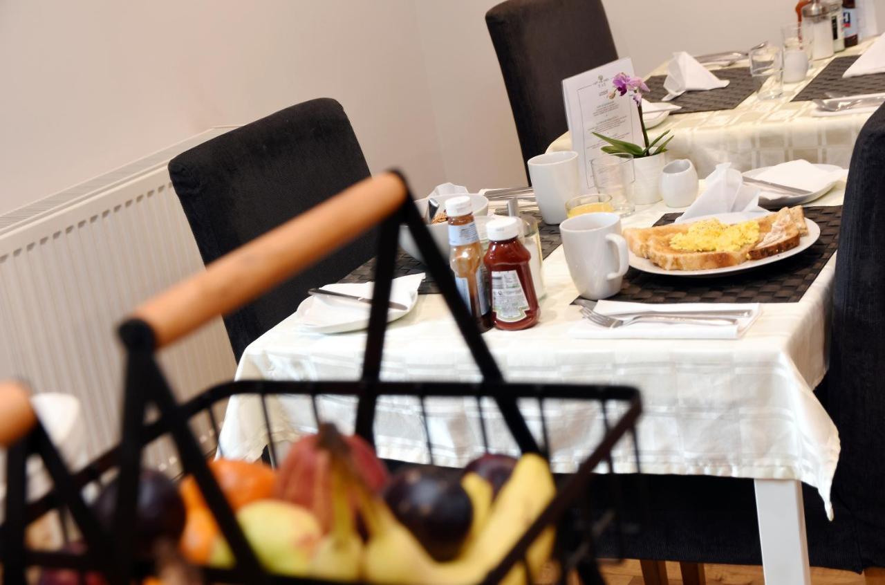 Apple Tree Place B&B Tadley Eksteriør bilde
