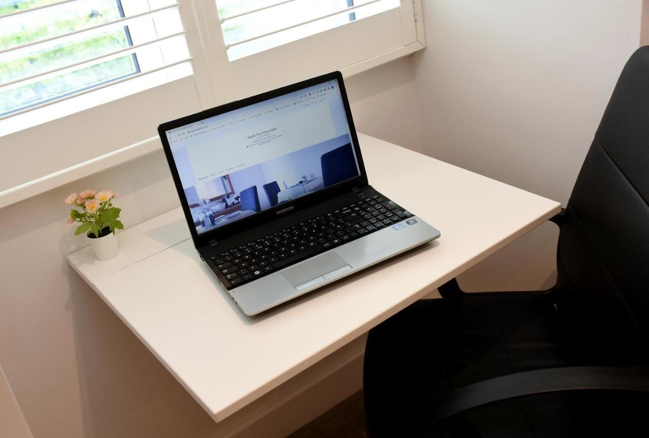 Apple Tree Place B&B Tadley Eksteriør bilde